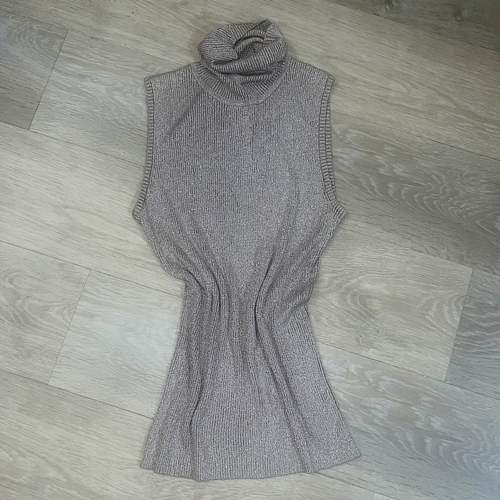 BCBG blouse - Picture 2 of 5